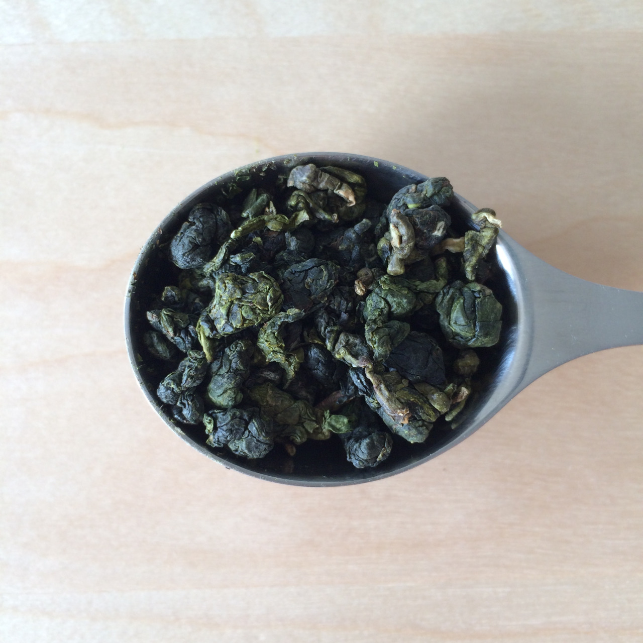 Teavivre's Taiwan Jin Xuan Milk Oolong Tea Tea Review Tea in Spoons