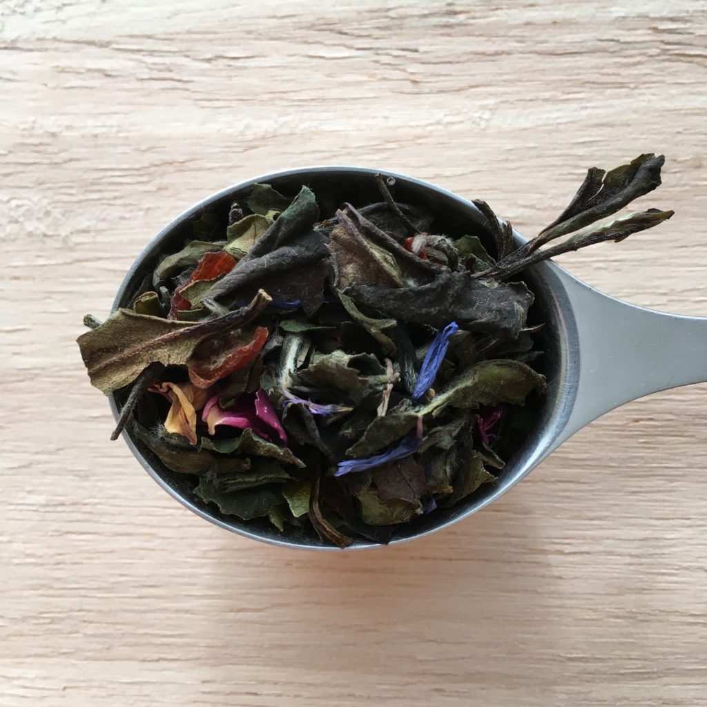 Naked Teas Galore S White Berry Tea Review Tea In Spoons