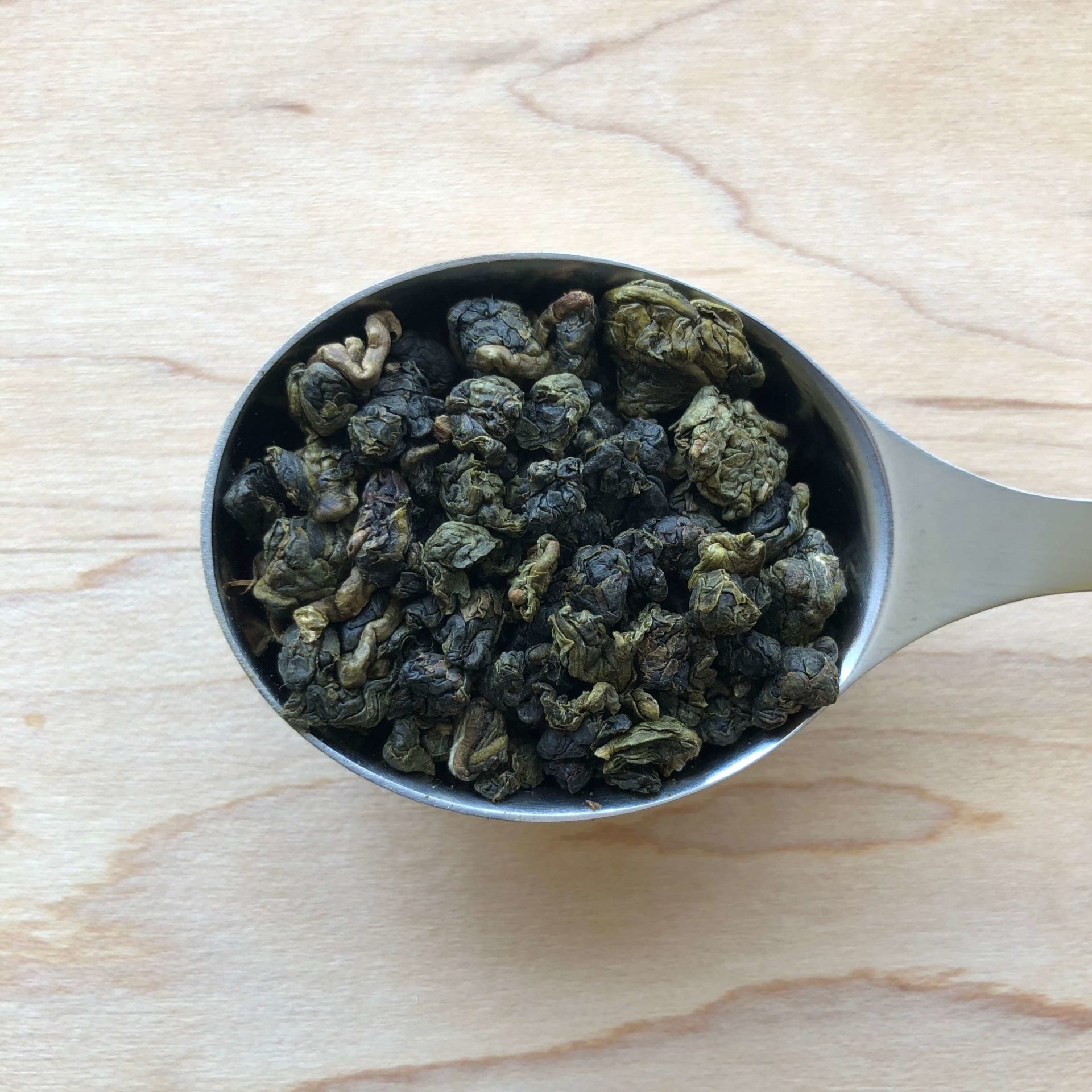 WhatCha's Taiwan 'Jin Xuan' Milk Oolong Tea Tea Review Tea in Spoons