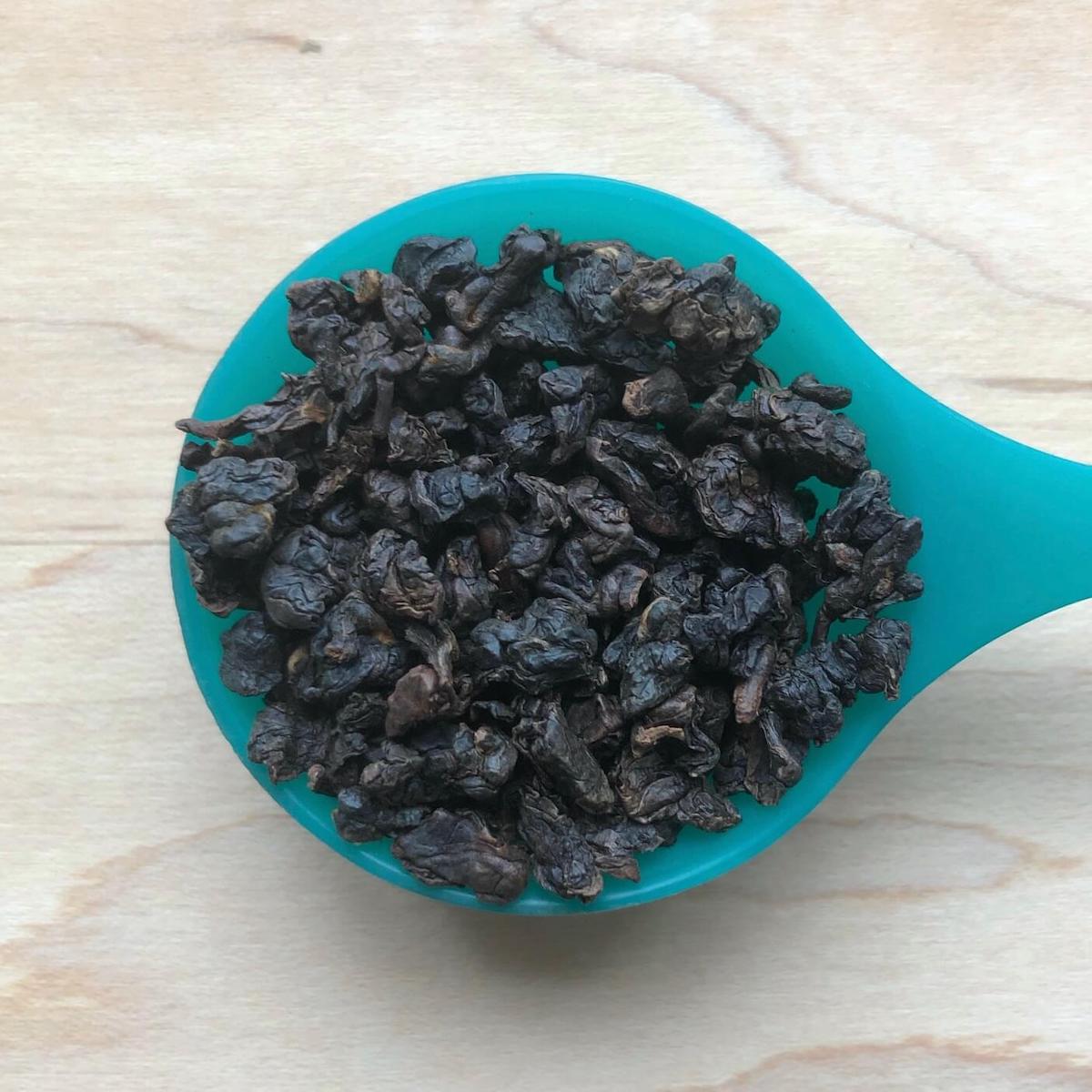 WhatCha's Taiwan Amber GABA Oolong Tea Tea Review Tea in Spoons
